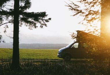 Un fourgon aménagé en pleine nature